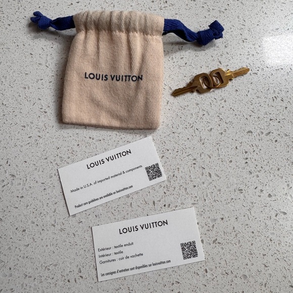 Louis Vuitton Monogram Keepall 50 Boston Travel Hand Bag RARE RED - Picture 15 of 16